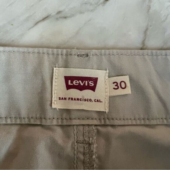 Levi’s khaki pants womens size 30 - Picture 3 of 7